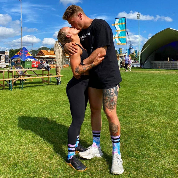 HEXXEE tie dye socks couple kiss ice blast 2stripe